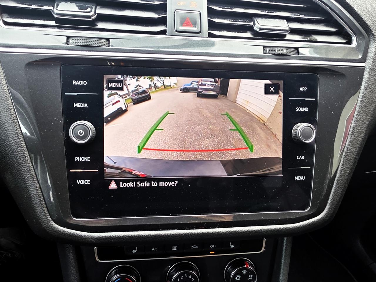 2018 Volkswagen Tiguan S Photo