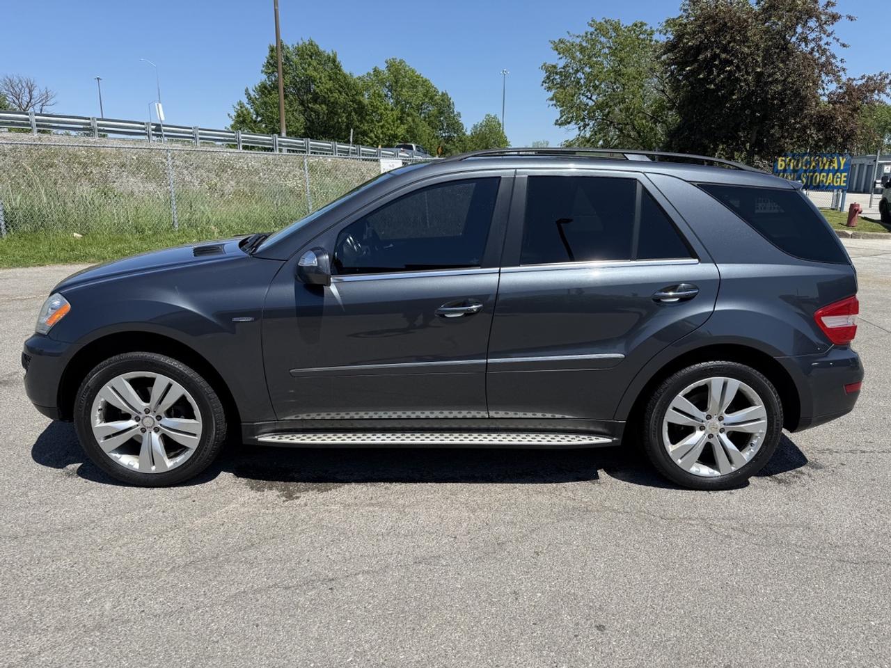 2010 Mercedes-Benz M-Class ML350 Photo3