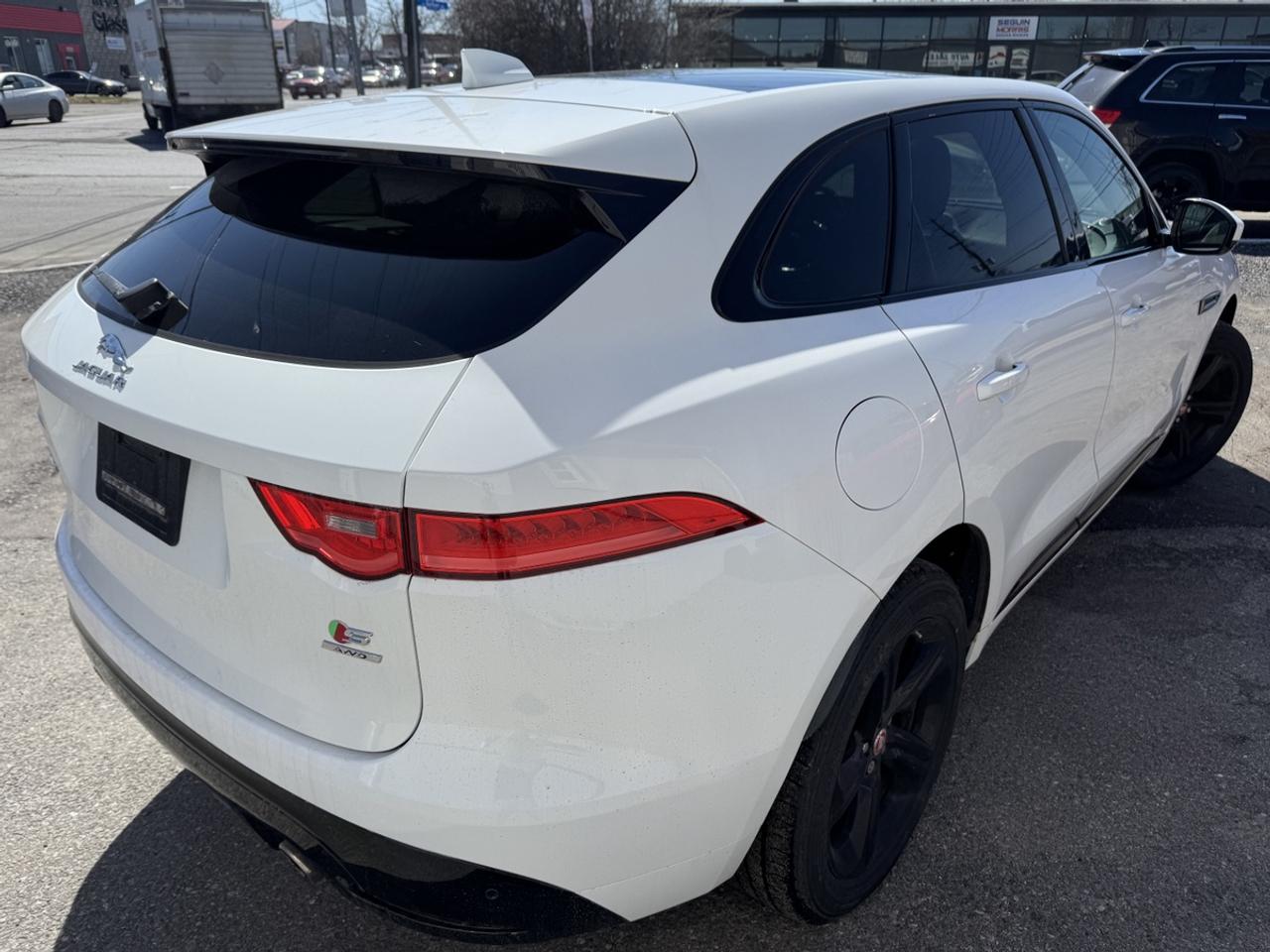 2018 Jaguar F-PACE S Photo