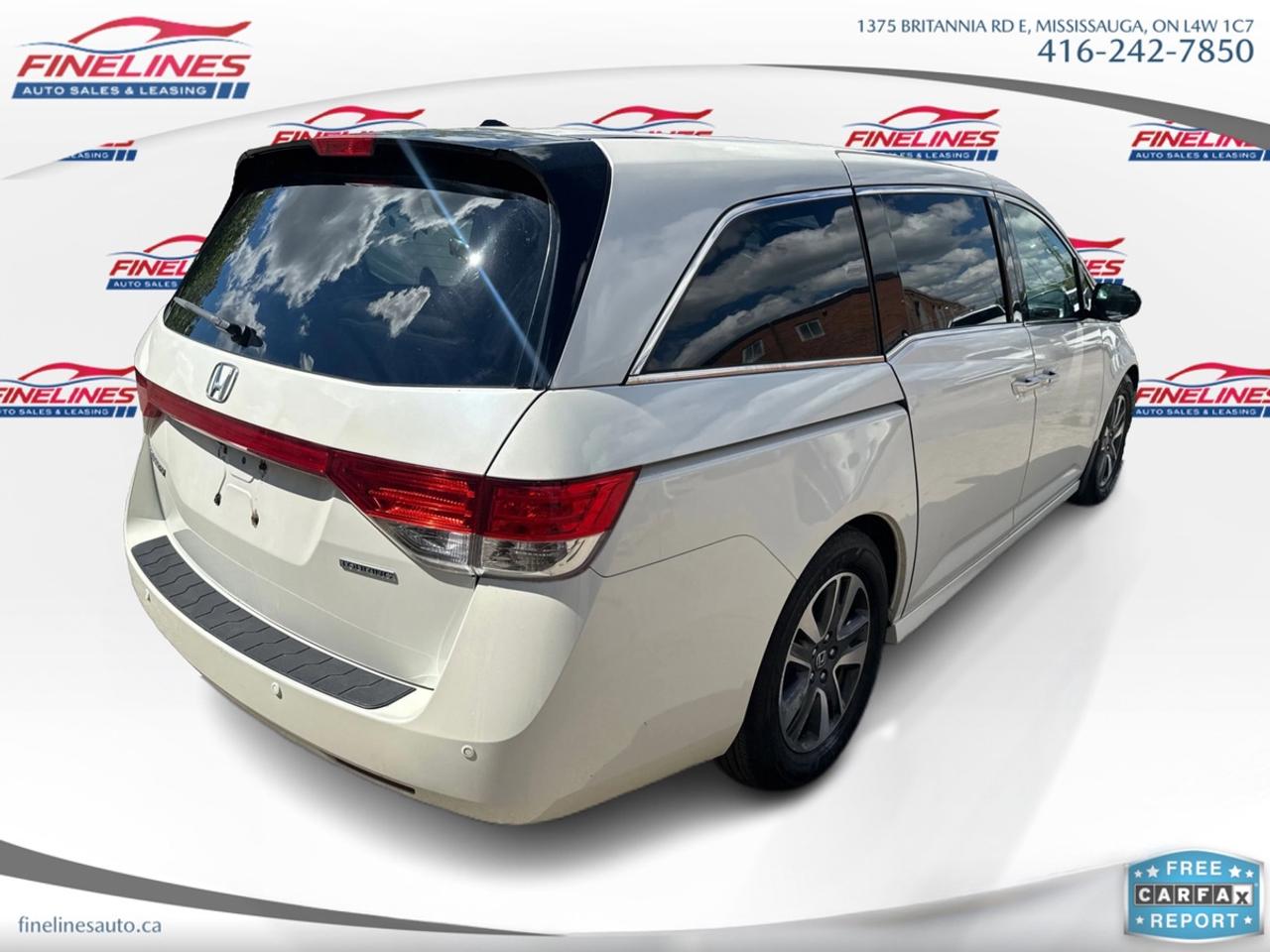2015 Honda Odyssey Touring Photo