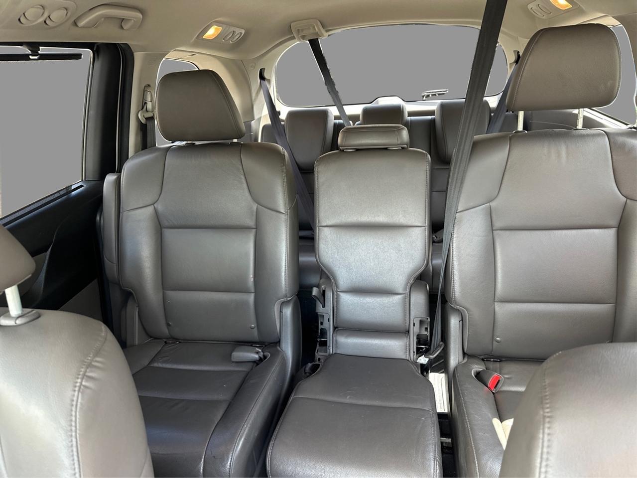 2015 Honda Odyssey Touring Photo
