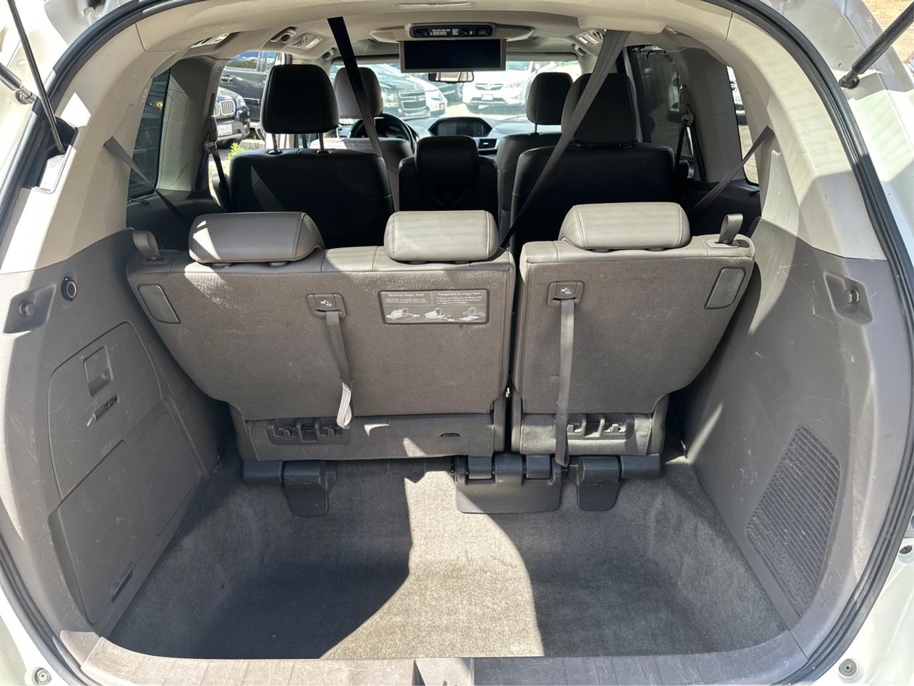 2015 Honda Odyssey Touring Photo