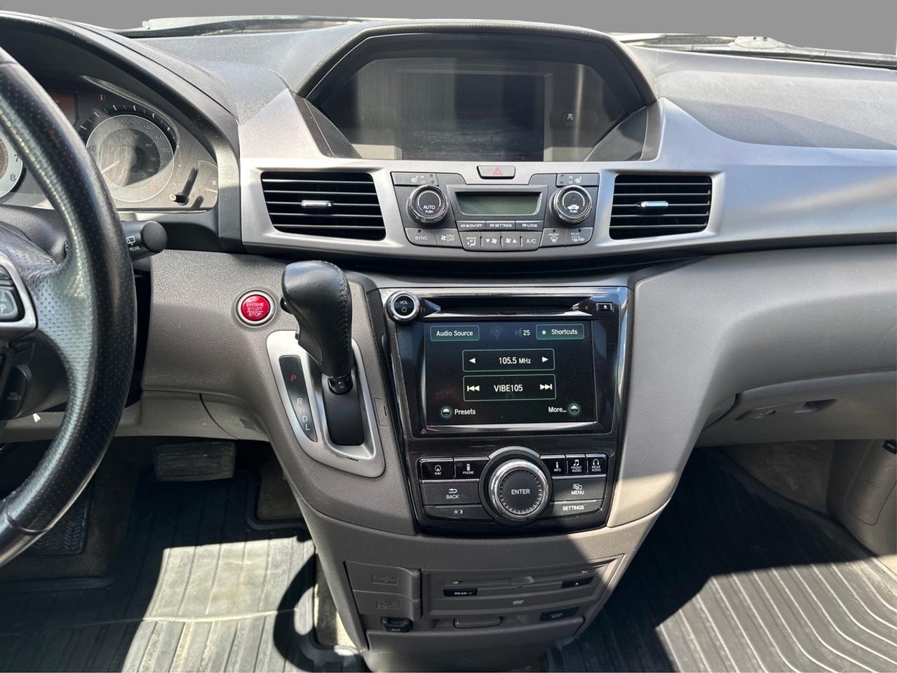 2015 Honda Odyssey Touring Photo