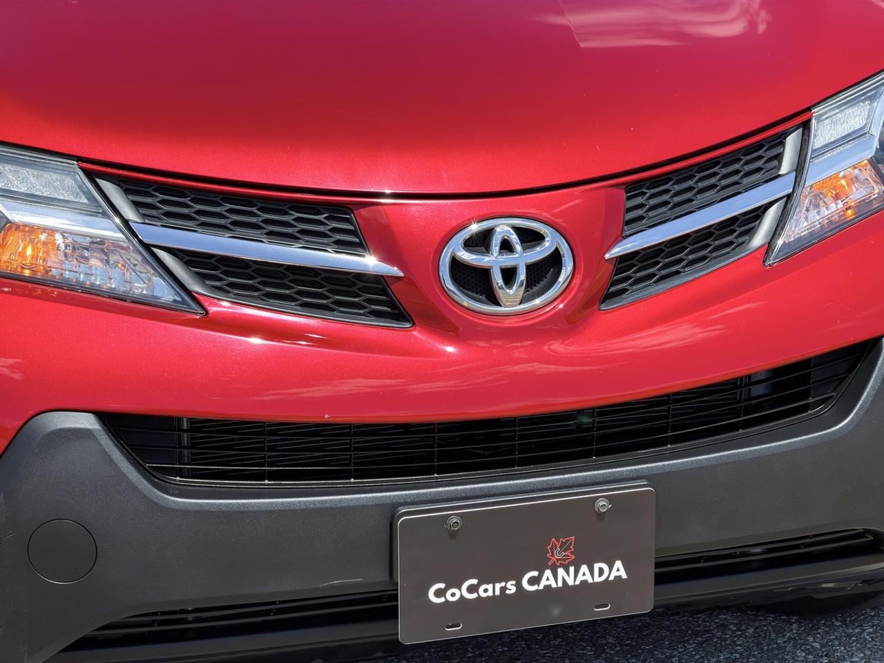 2013 Toyota RAV4 LE Photo