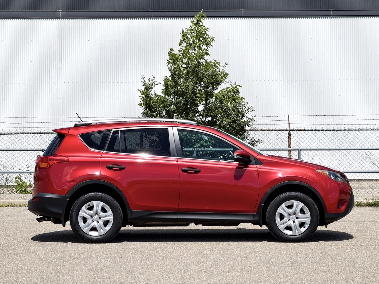 2013 Toyota RAV4 LE Photo