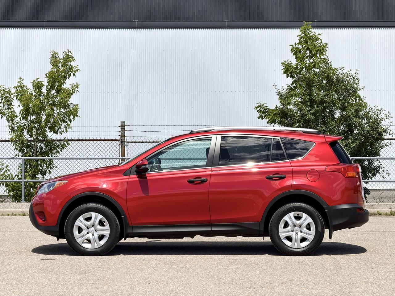 2013 Toyota RAV4 LE Photo