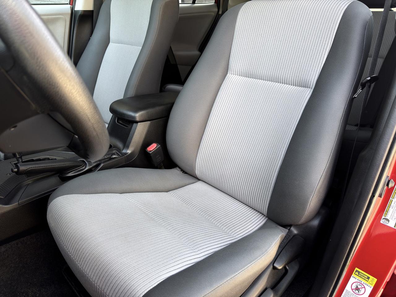 2013 Toyota RAV4 LE Photo