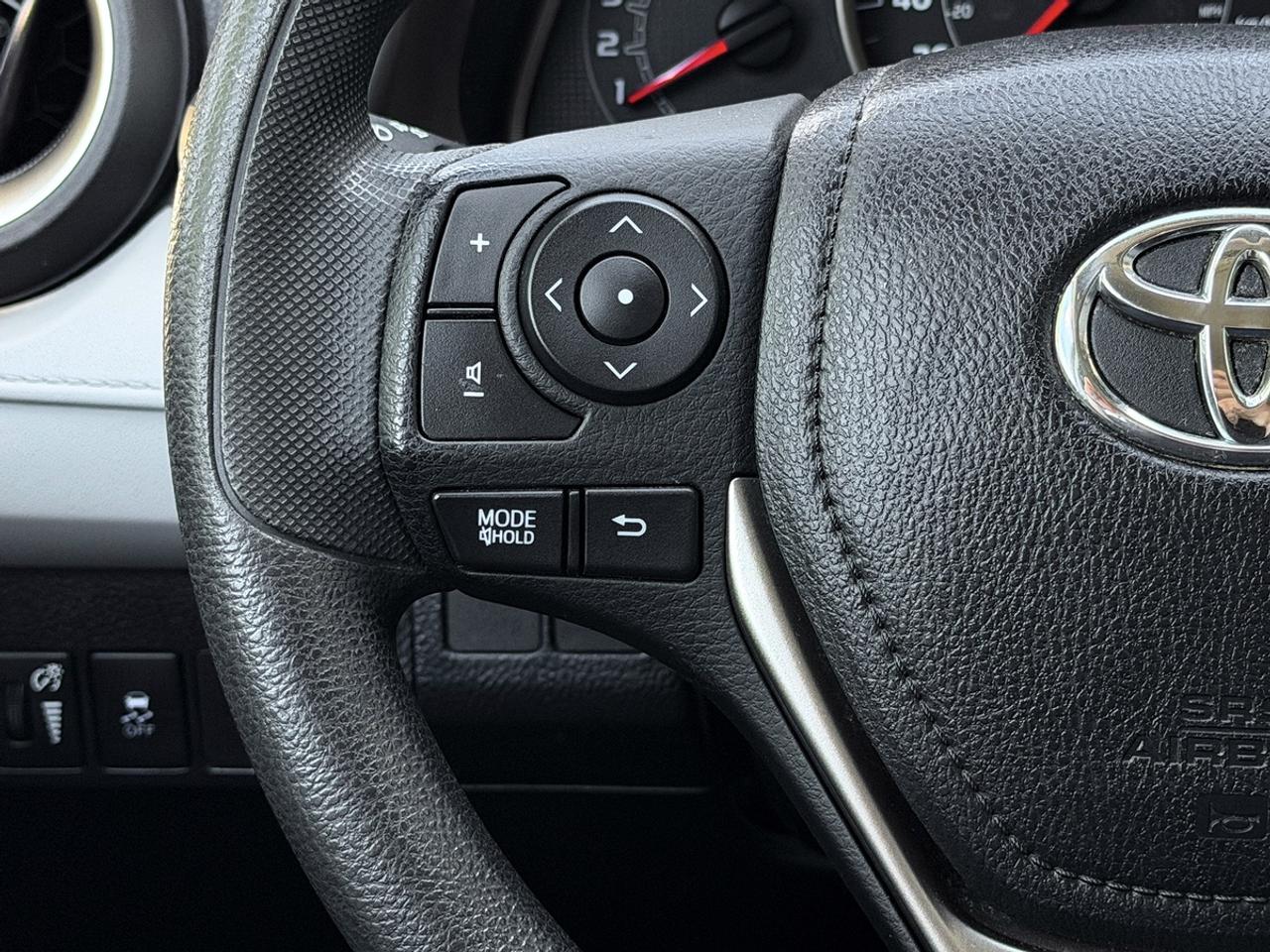 2013 Toyota RAV4 LE Photo