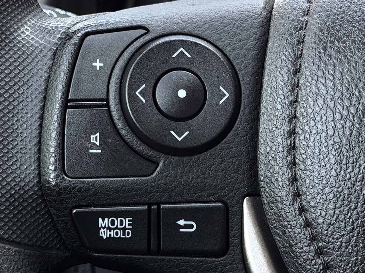2013 Toyota RAV4 LE Photo