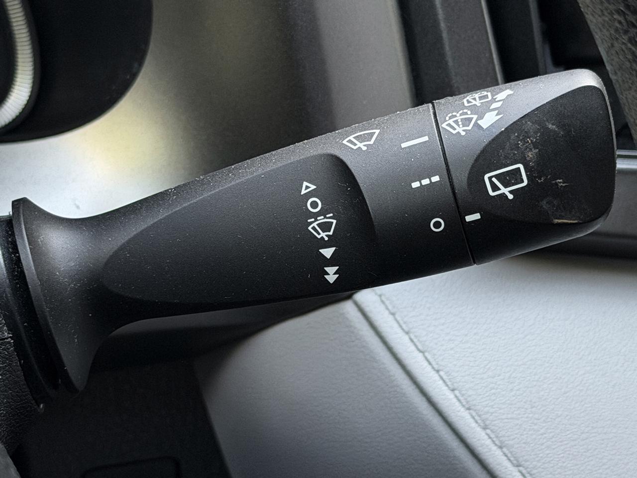 2013 Toyota RAV4 LE Photo
