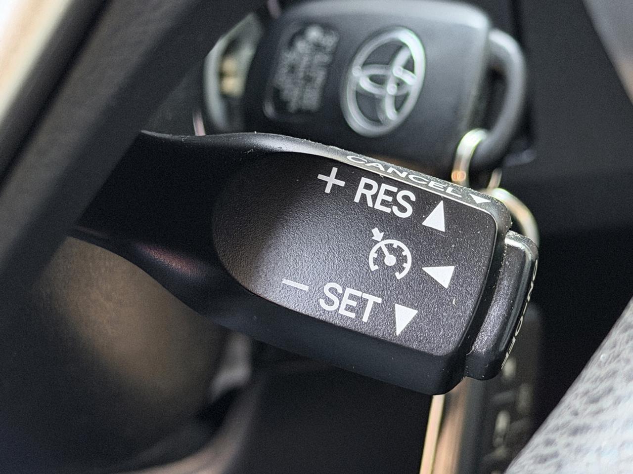 2013 Toyota RAV4 LE Photo