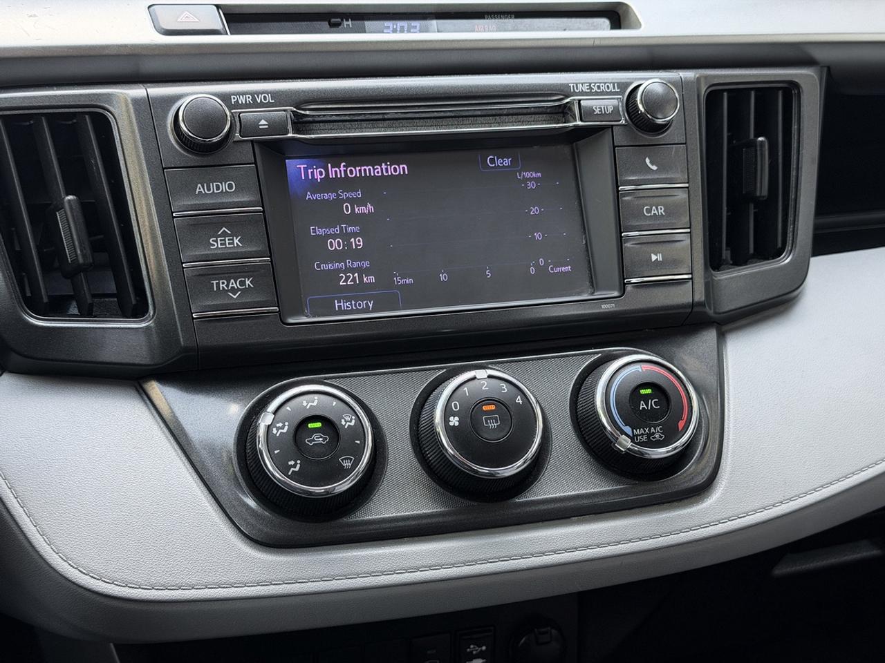 2013 Toyota RAV4 LE Photo