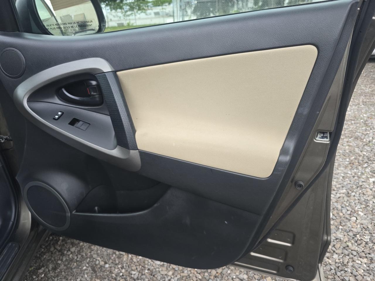 2010 Toyota RAV4 LIMITED  Photo