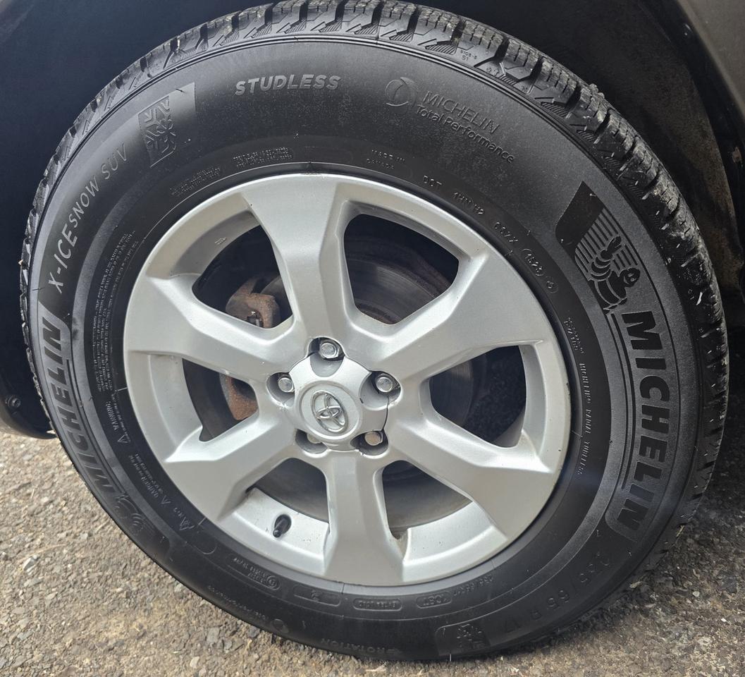 2010 Toyota RAV4 LIMITED  Photo