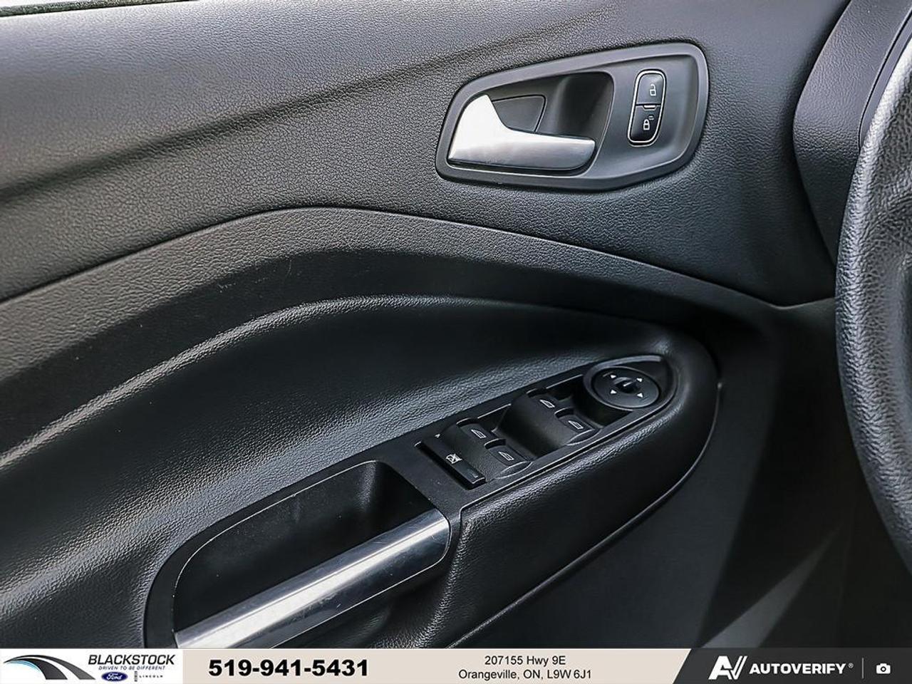 2018 Ford Escape SE   Heated Seats   Apple Car Play   8-way Power S Photo