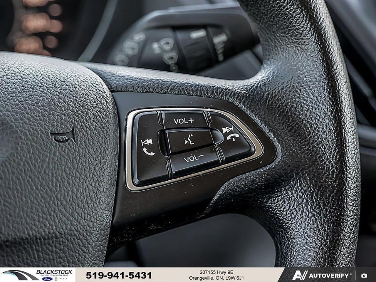 2018 Ford Escape SE   Heated Seats   Apple Car Play   8-way Power S Photo