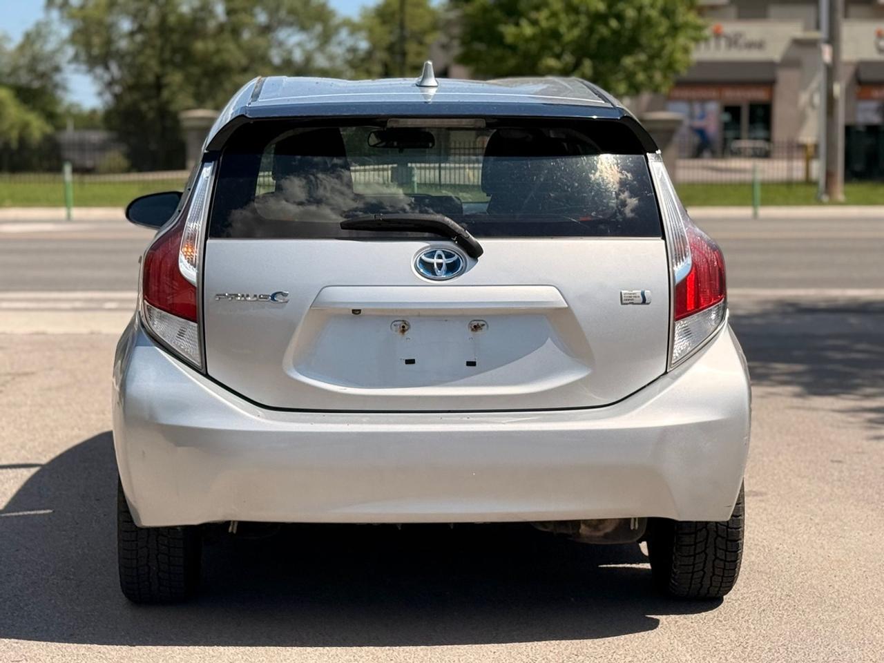 2017 Toyota Prius c Four Photo