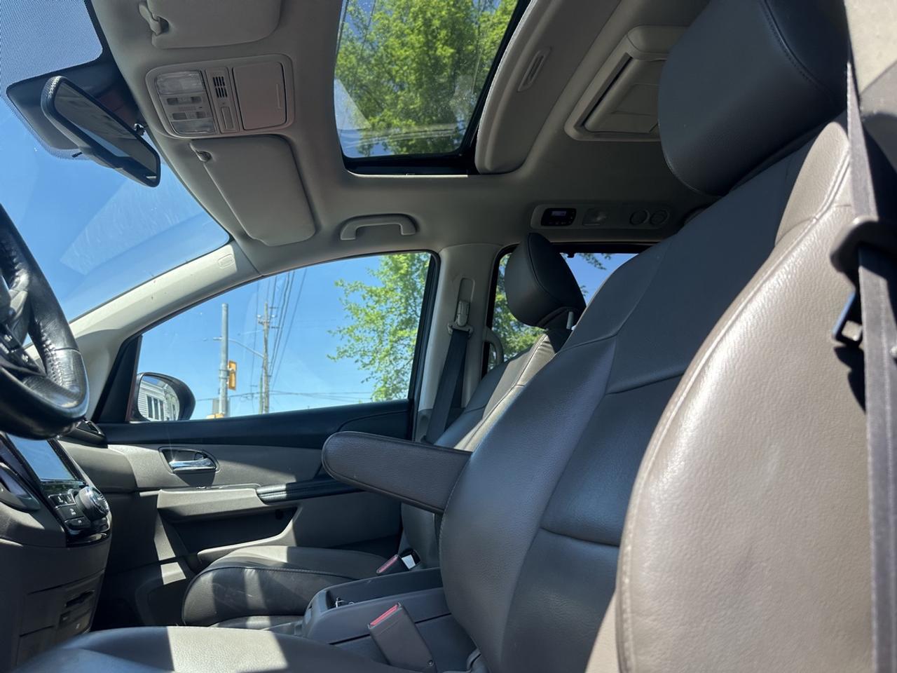 2015 Honda Odyssey EX L Photo