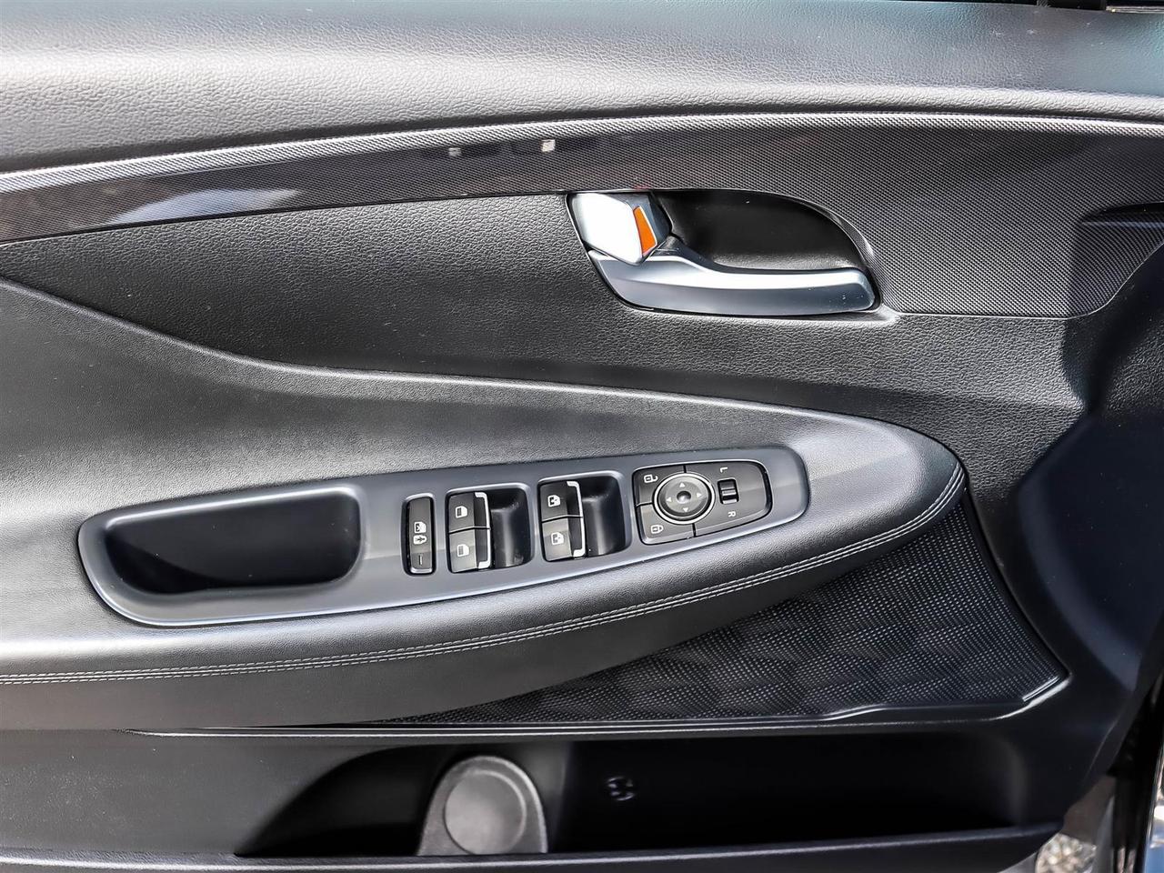 2023 Hyundai Santa Fe Preferred Photo
