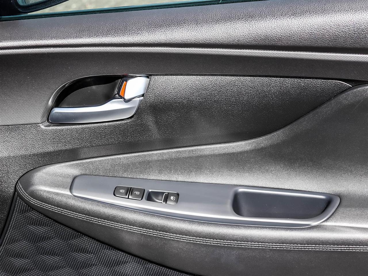 2023 Hyundai Santa Fe Preferred Photo