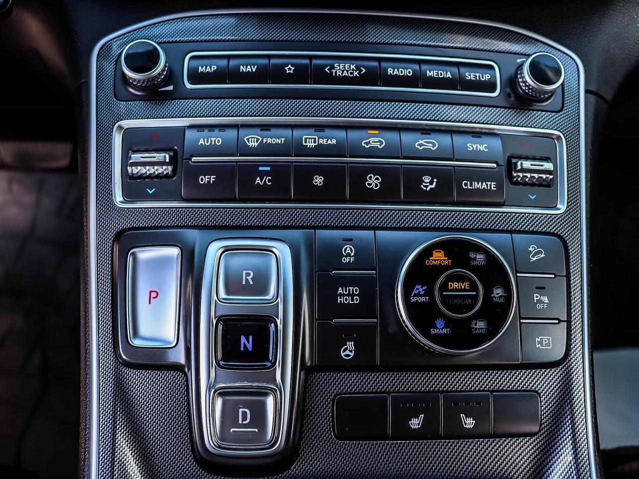 2023 Hyundai Santa Fe Preferred Photo