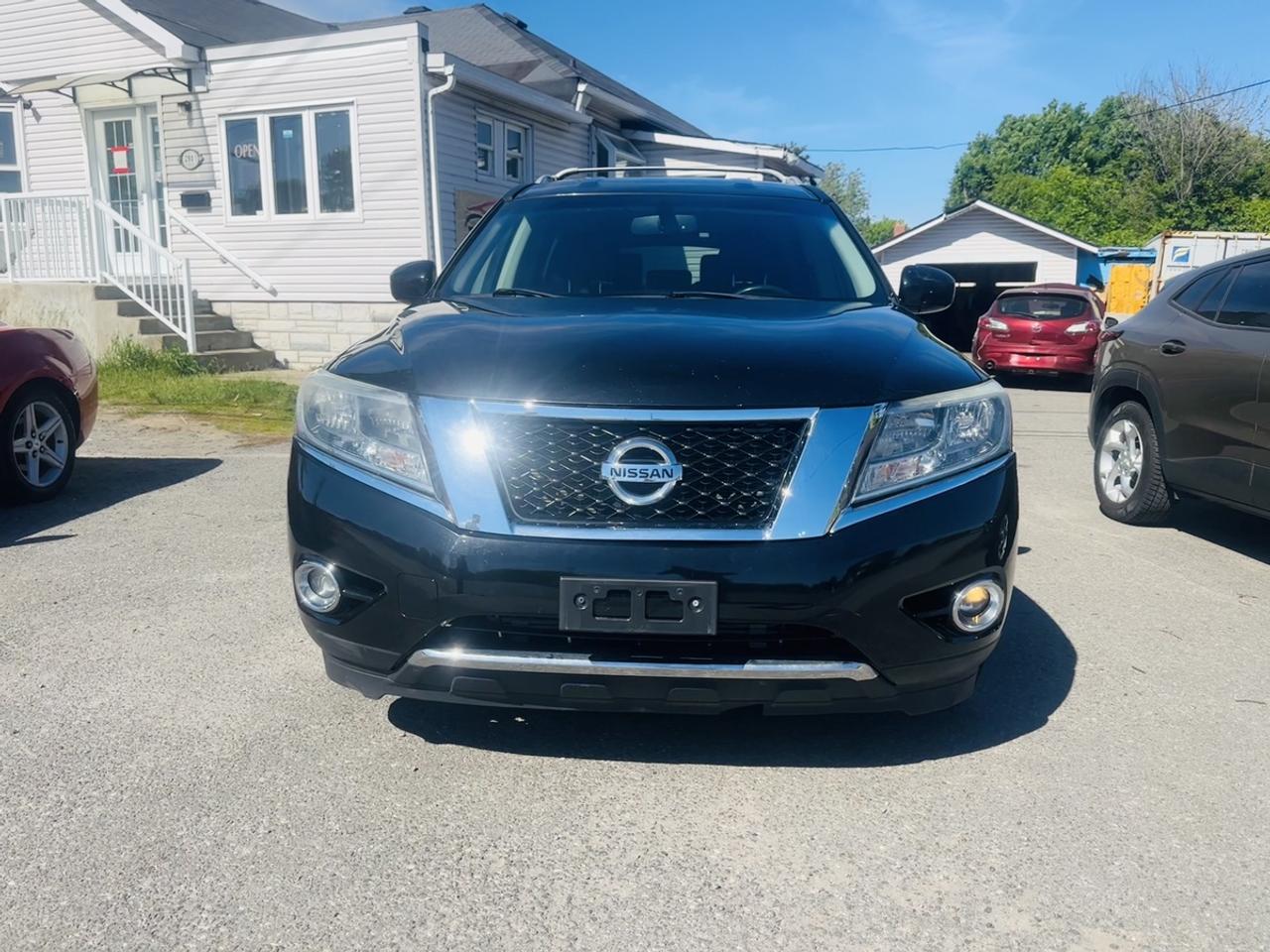 2016 Nissan Pathfinder SL Photo
