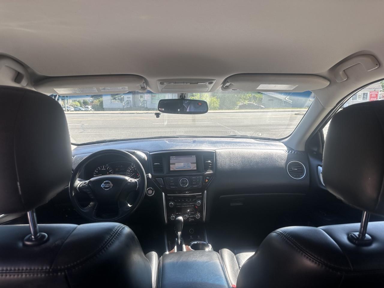2016 Nissan Pathfinder SL Photo