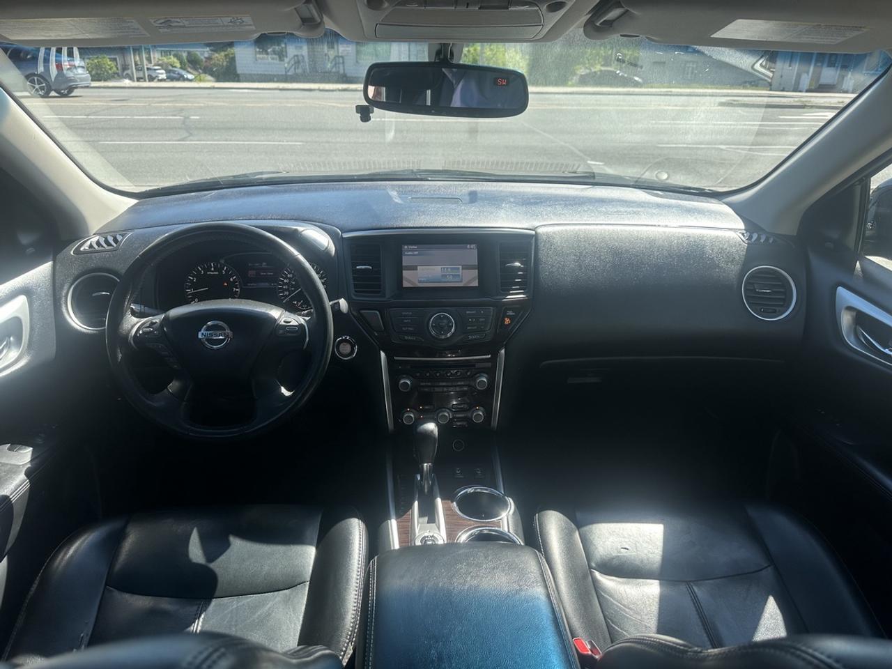 2016 Nissan Pathfinder SL Photo