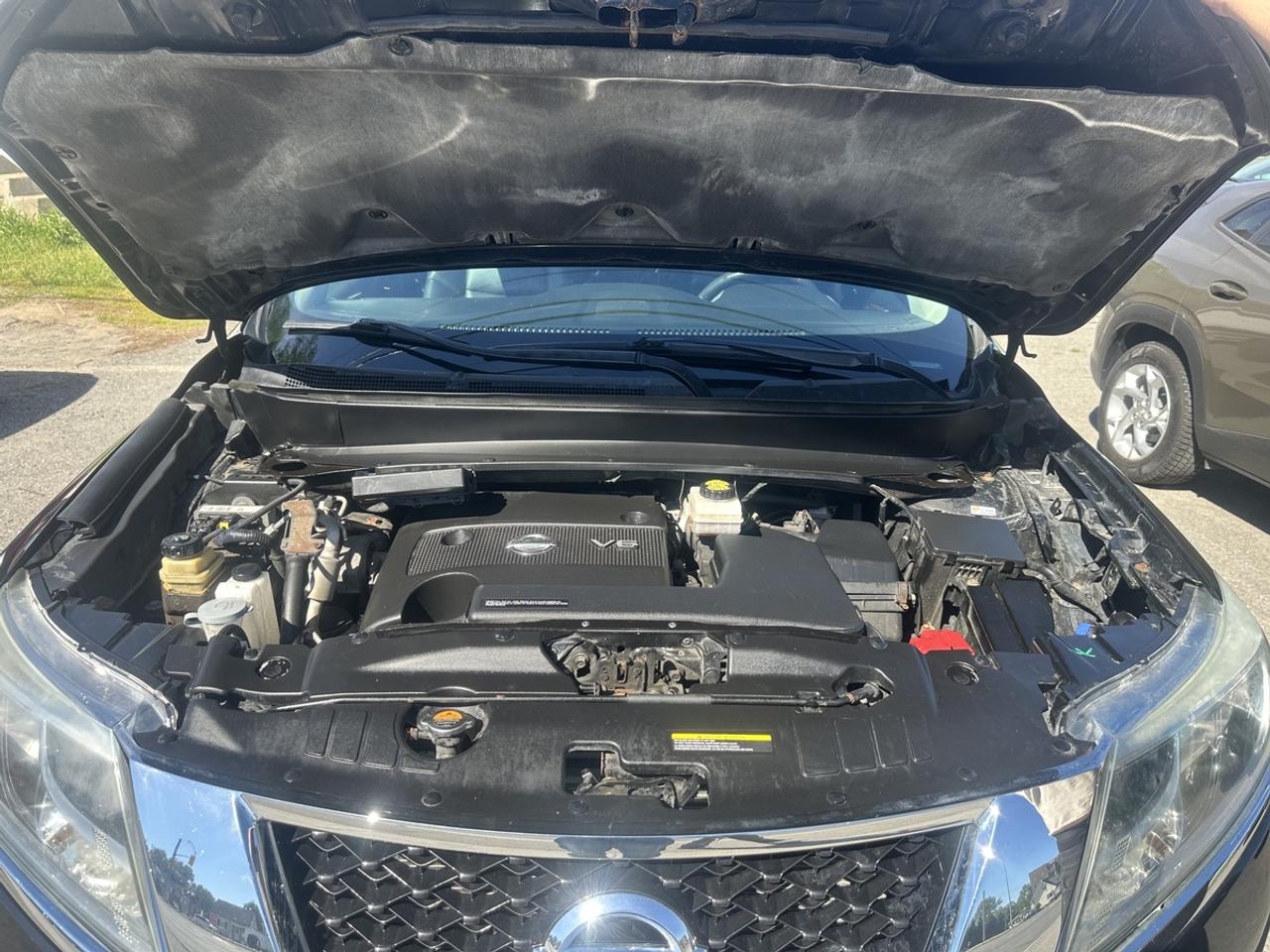 2016 Nissan Pathfinder SL Photo