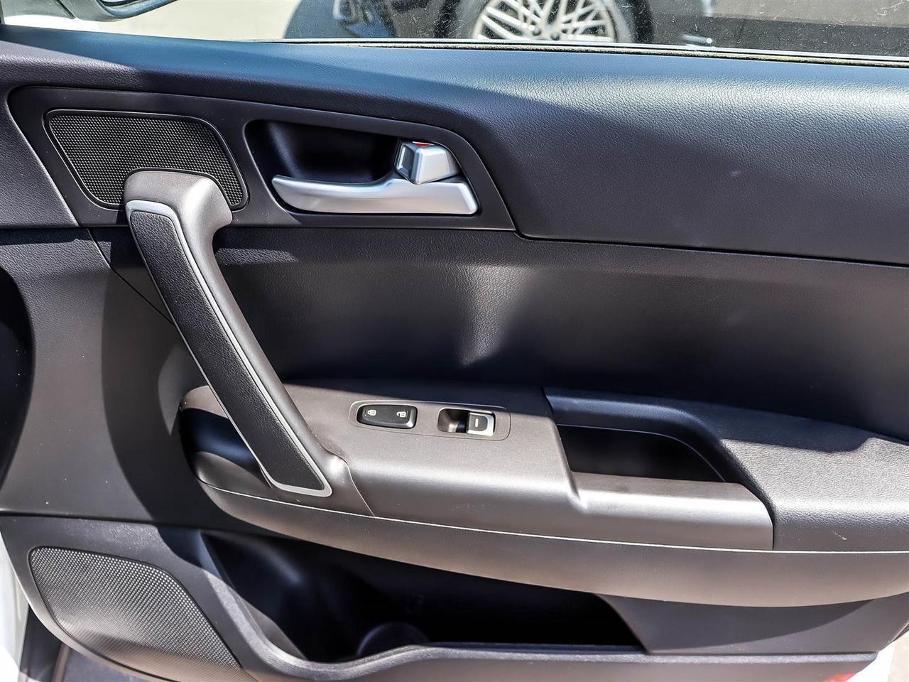 2022 Kia Sportage LX Photo