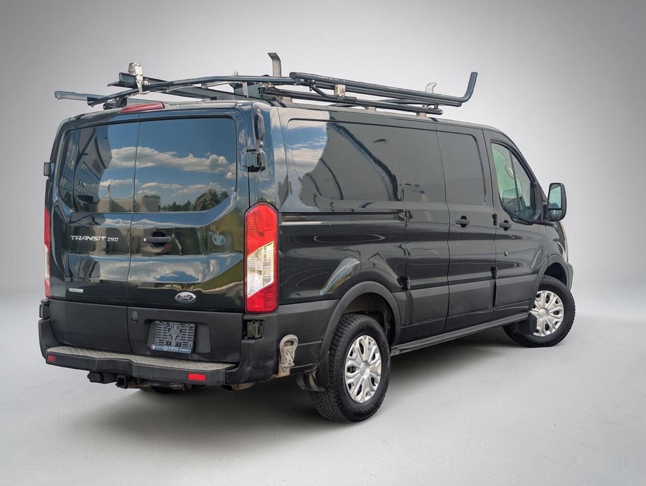 2019 Ford Transit T 250 Photo