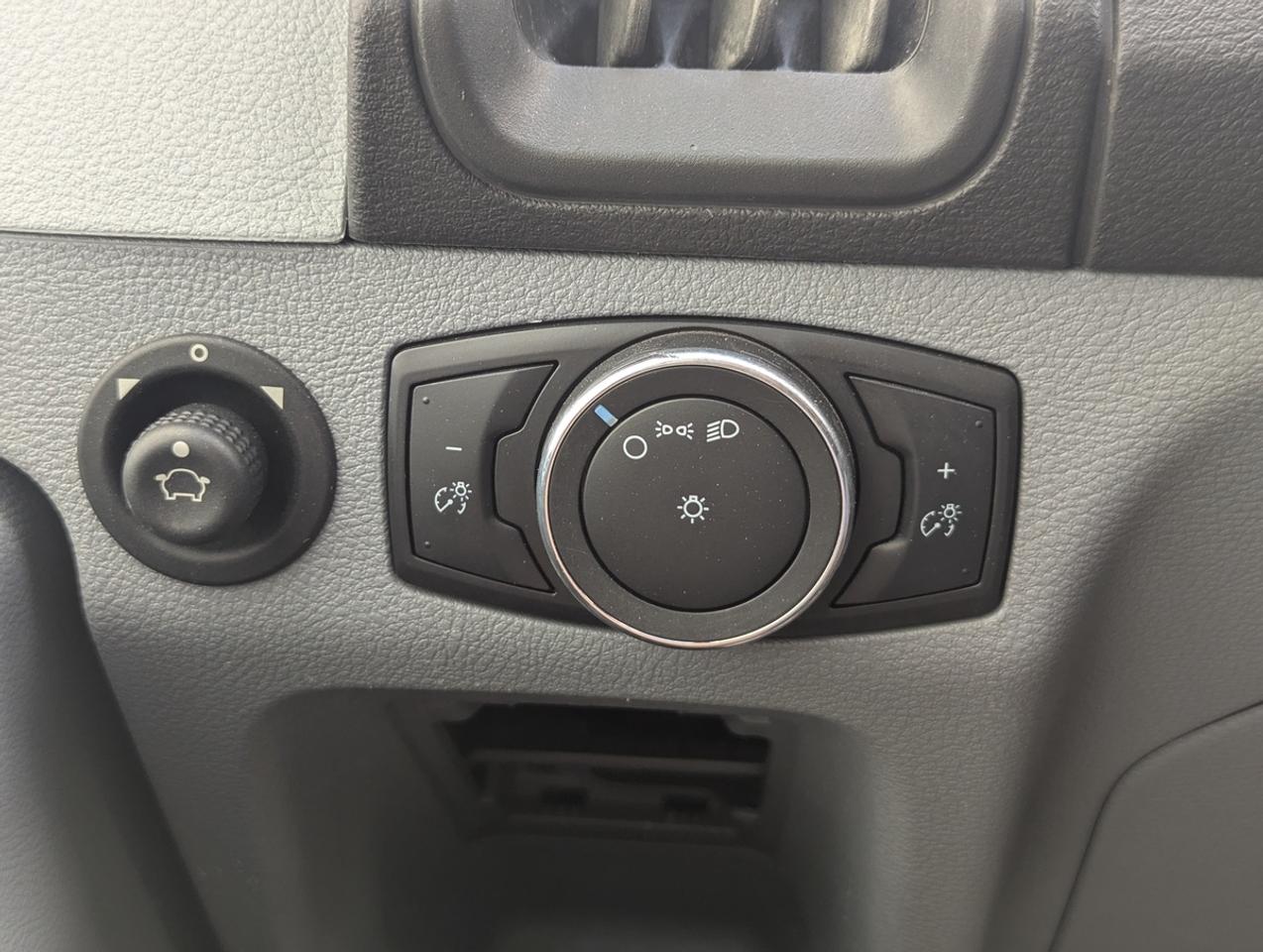 2019 Ford Transit T 250 Photo