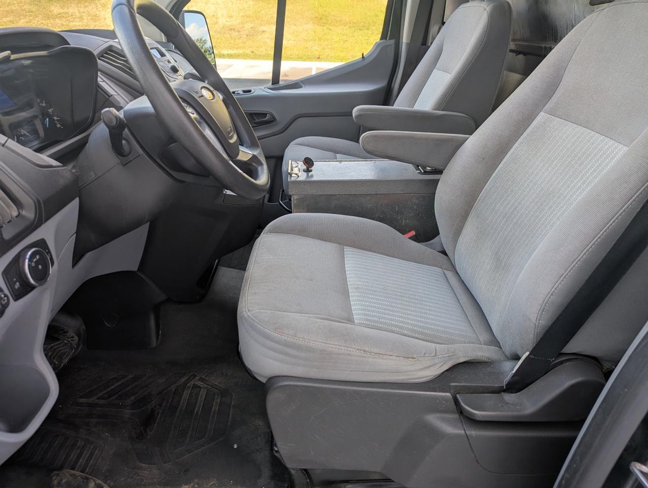 2019 Ford Transit T 250 Photo