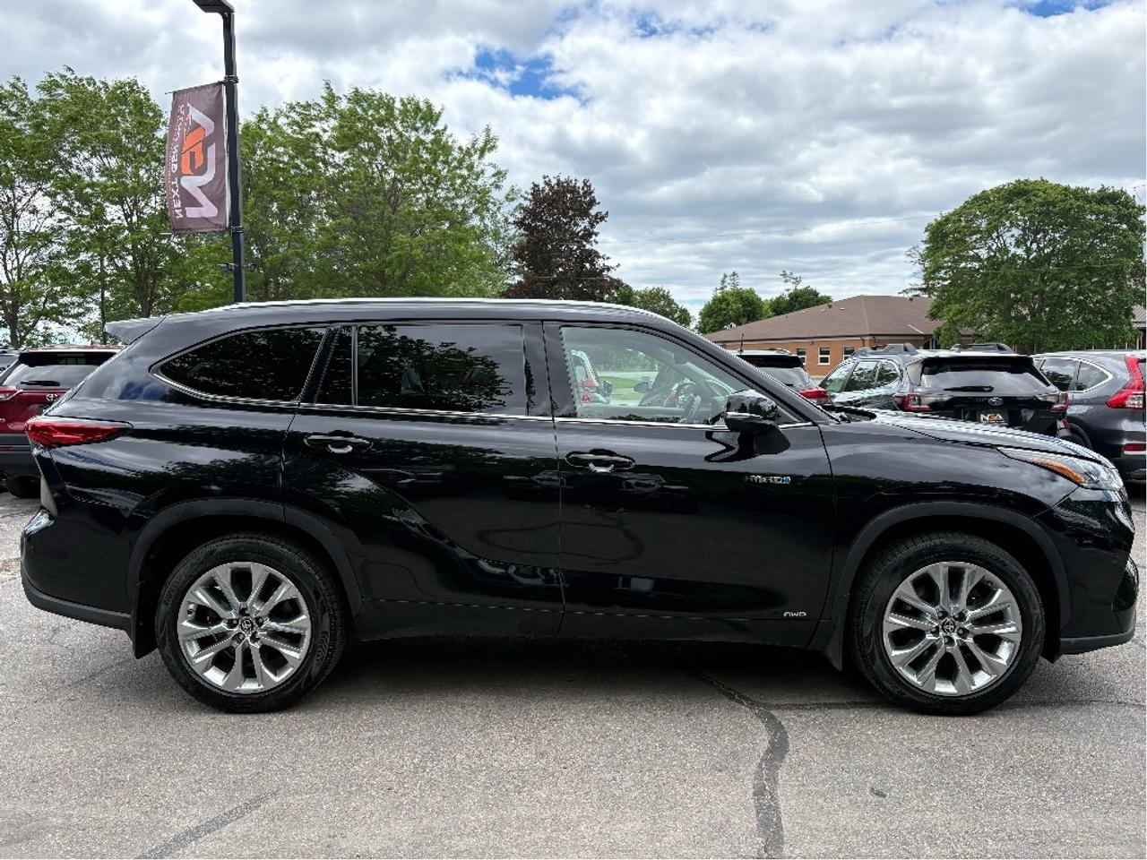 2020 Toyota Highlander Hybrid LIMITED Photo