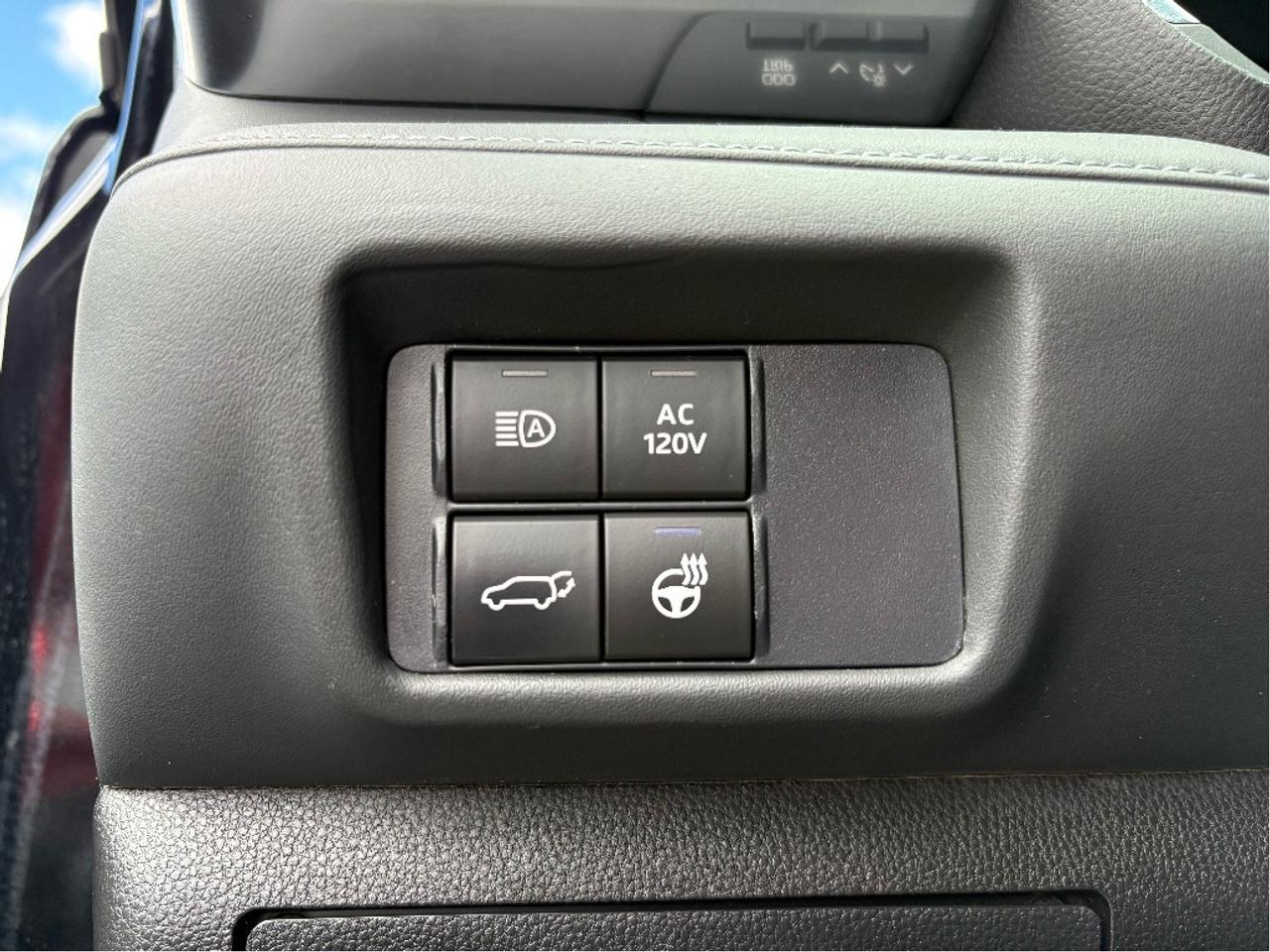 2020 Toyota Highlander Hybrid LIMITED Photo