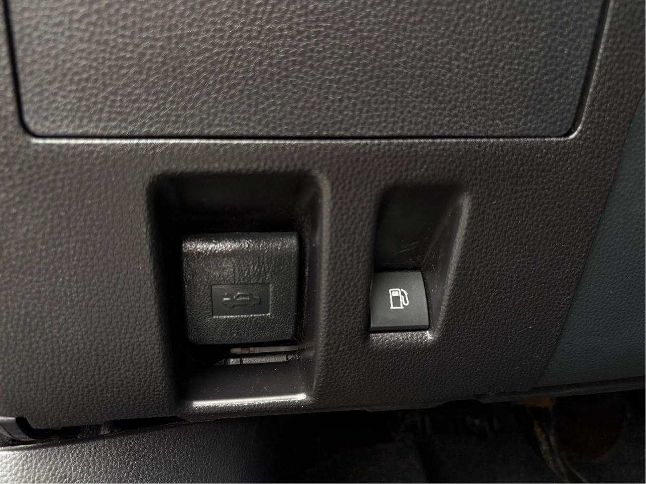2020 Toyota Highlander Hybrid LIMITED Photo