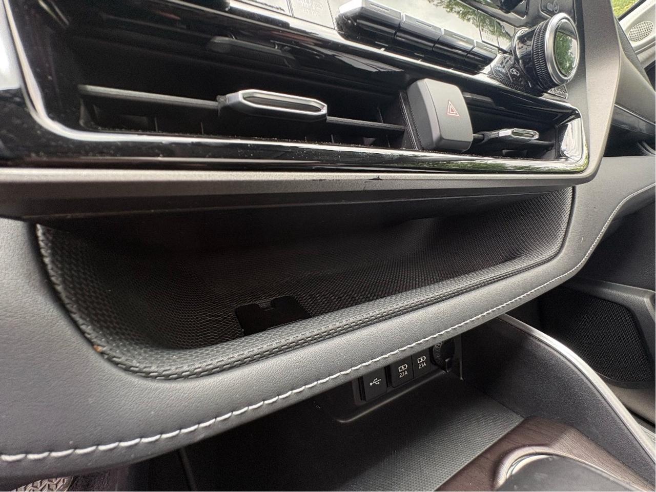 2020 Toyota Highlander Hybrid LIMITED Photo