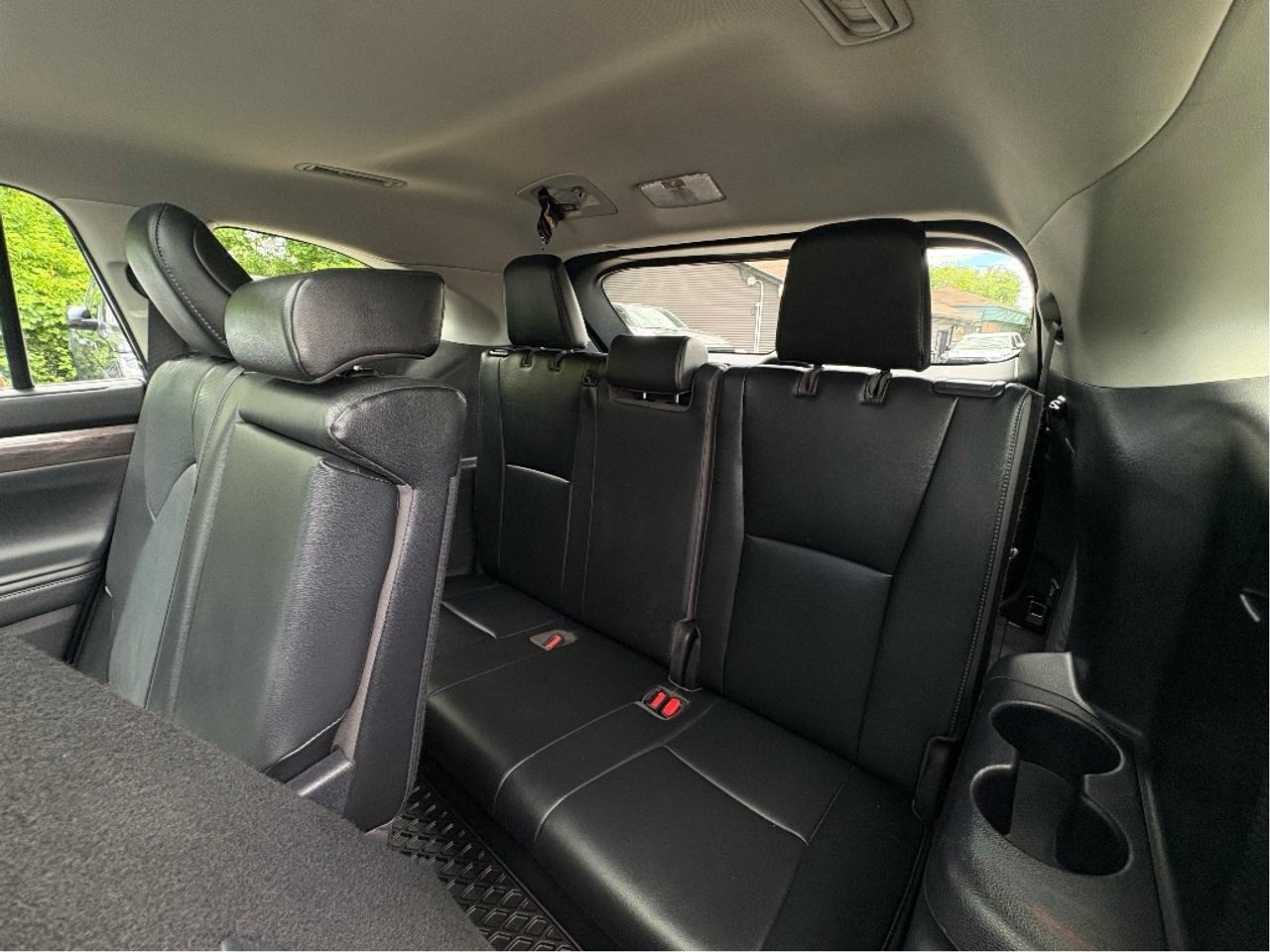 2020 Toyota Highlander Hybrid LIMITED Photo