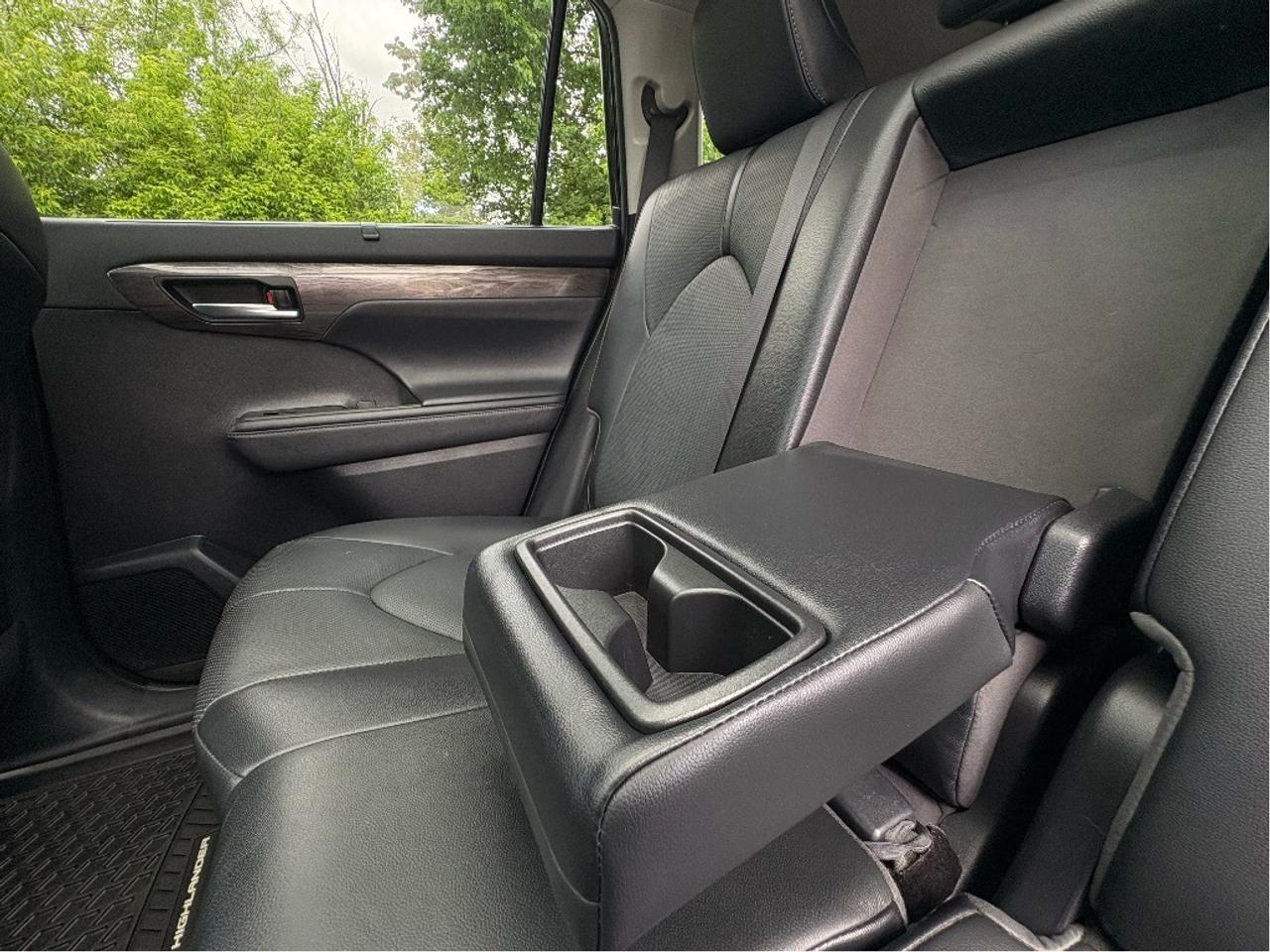 2020 Toyota Highlander Hybrid LIMITED Photo