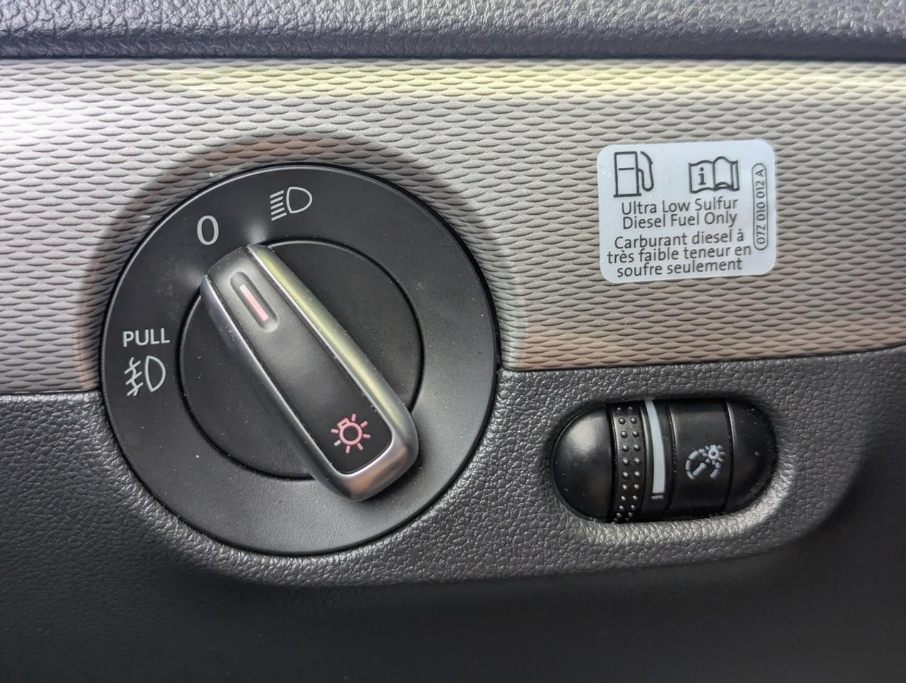 2015 Volkswagen Jetta TDI/Comfortline/BackupCam/PushBStart Photo