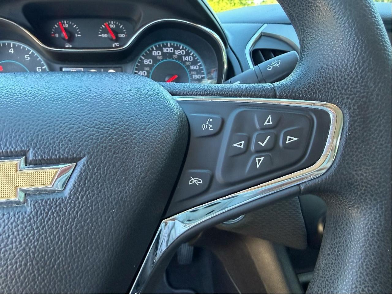 2017 Chevrolet Cruze LT Turbo Photo