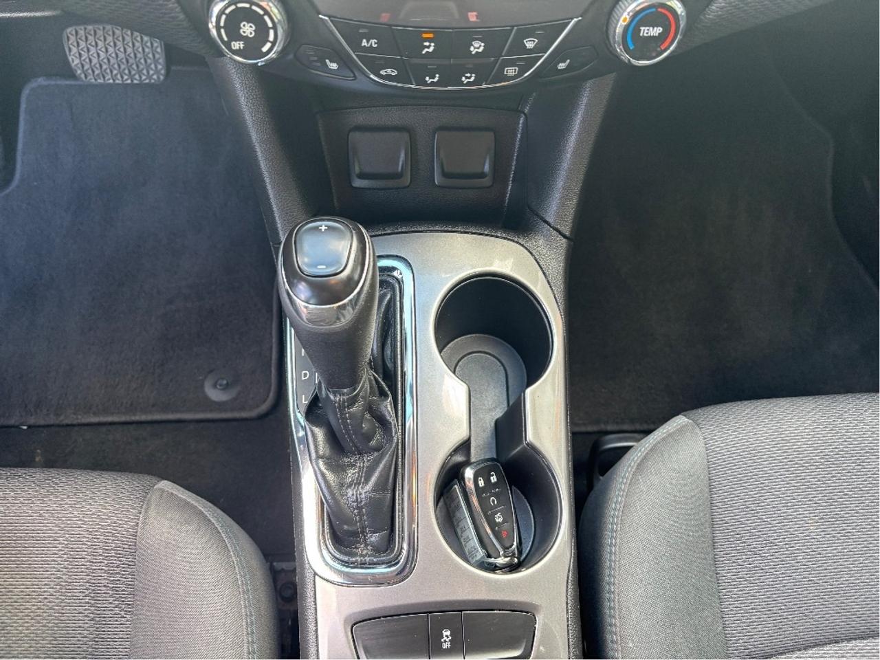 2017 Chevrolet Cruze LT Turbo Photo