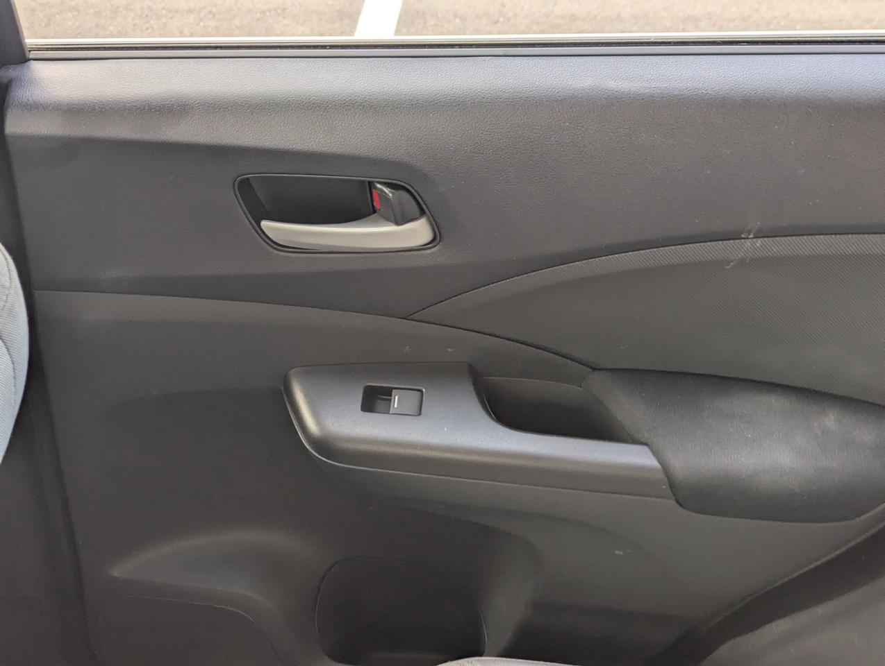 2016 Honda CR-V LX Photo