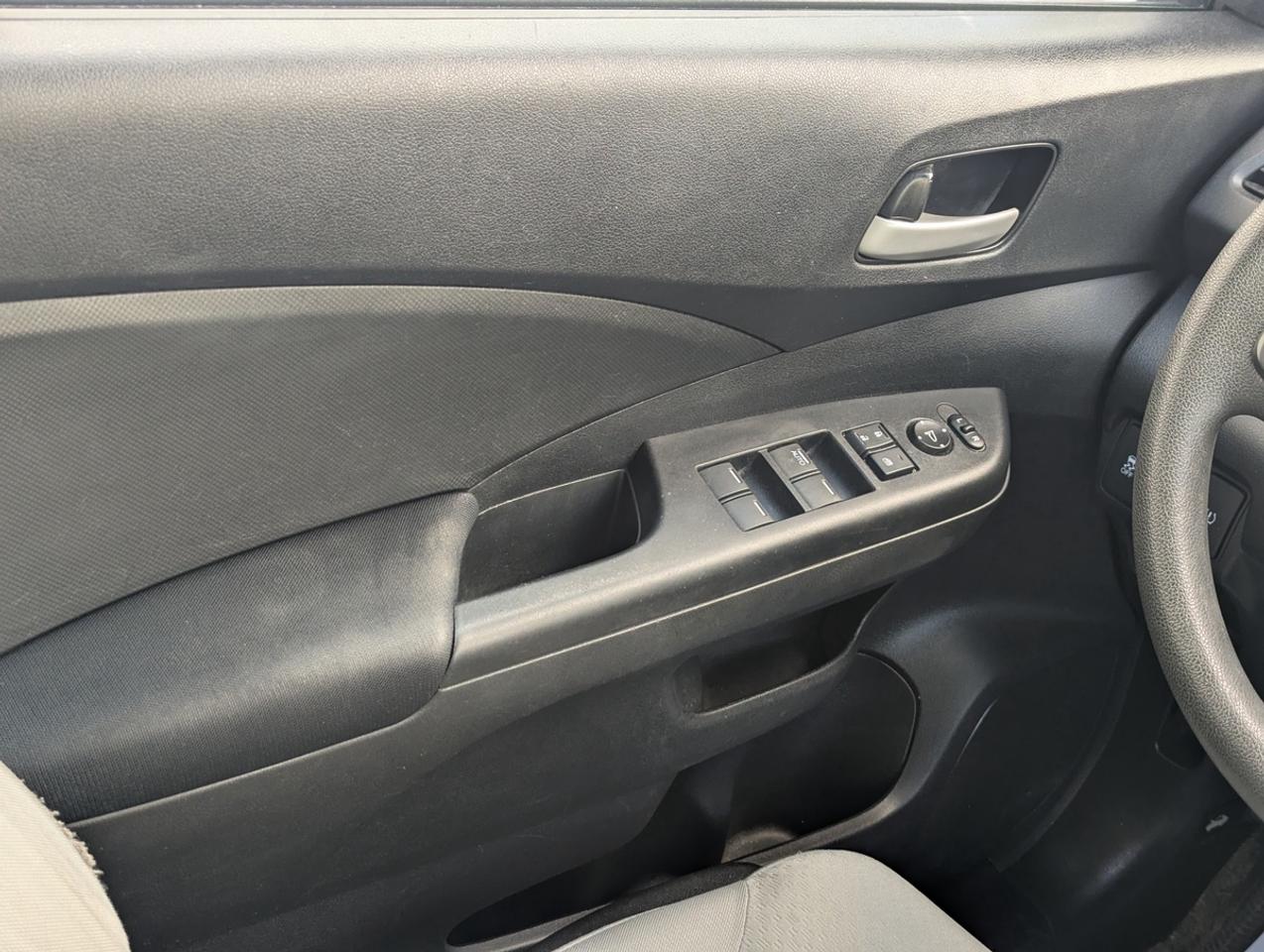 2016 Honda CR-V LX Photo