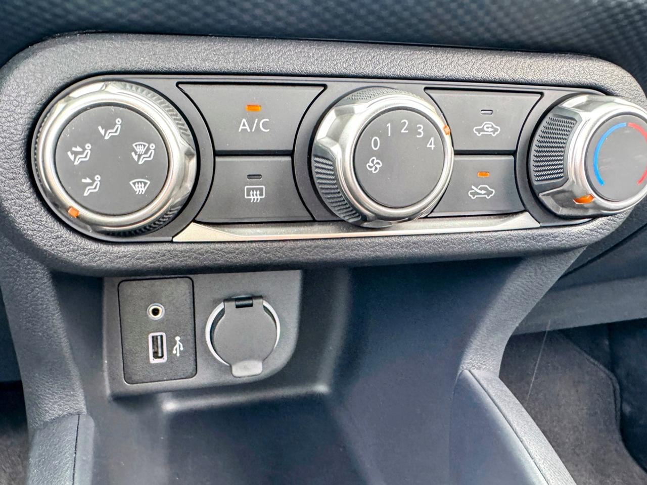 2024 Nissan Kicks S Photo