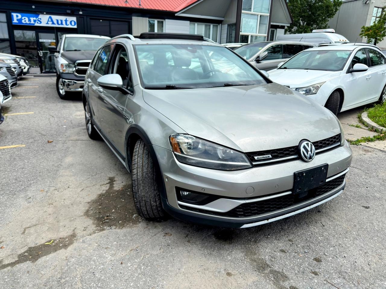 2017 Volkswagen Golf Alltrack S Photo