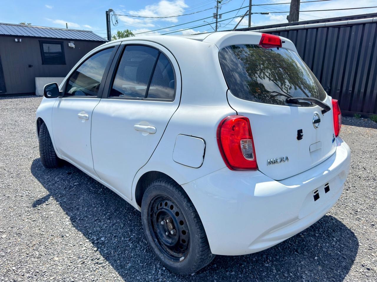2015 Nissan Micra Base Photo