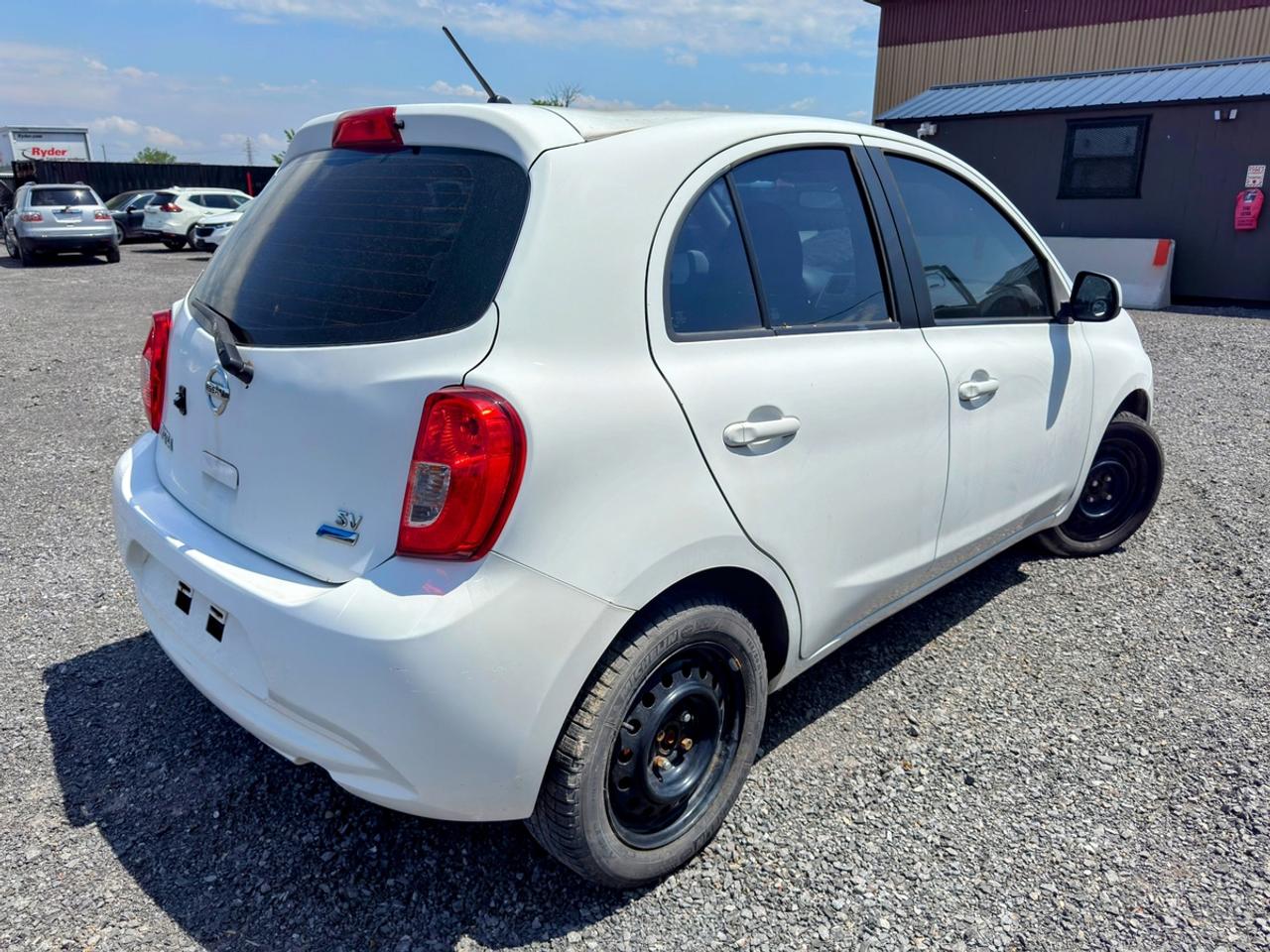 2015 Nissan Micra Base Photo