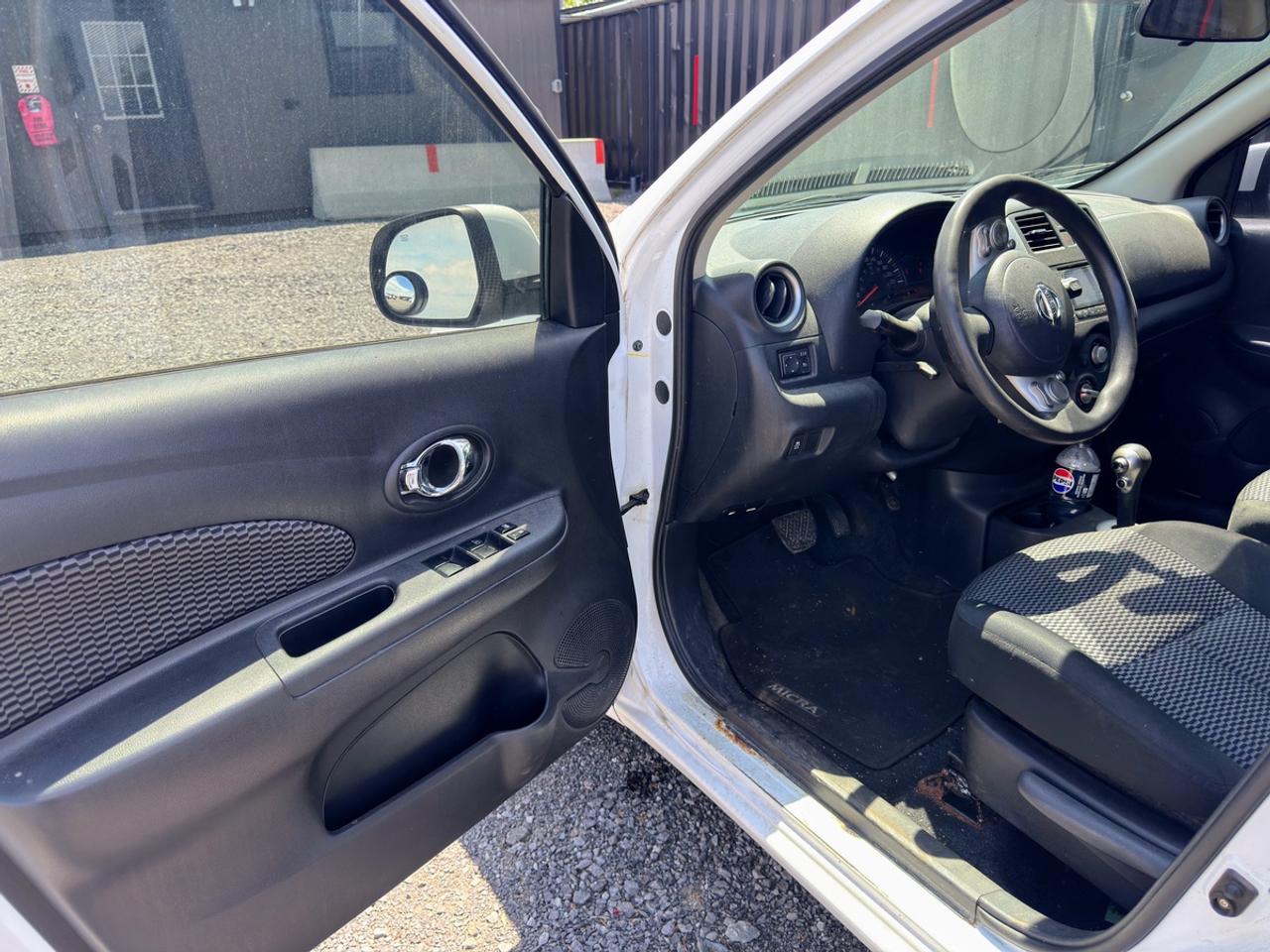2015 Nissan Micra Base Photo
