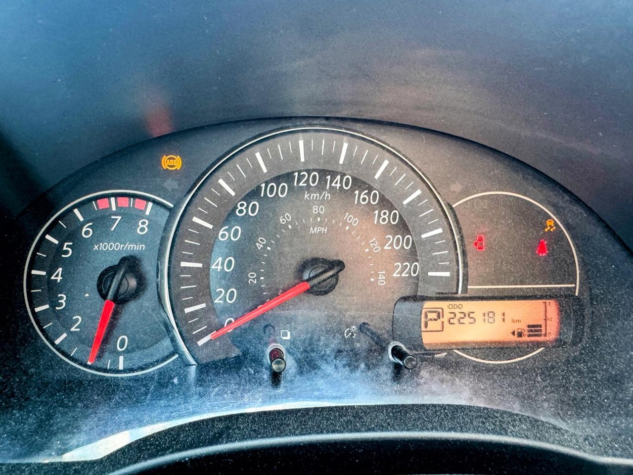 2015 Nissan Micra Base Photo